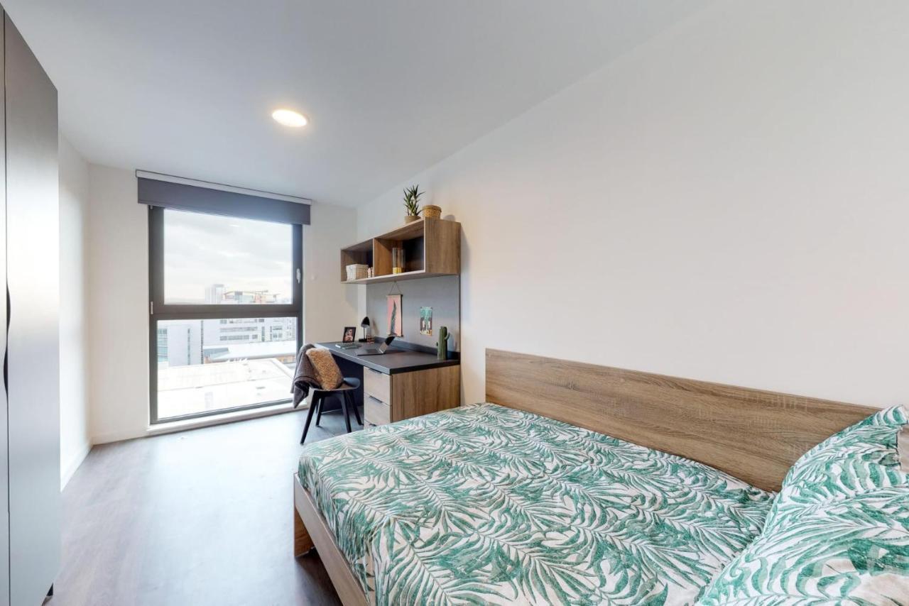 Private Bedrooms With Shared Kitchen, Studios And Apartments At Canvas Glasgow Near The City Centre For Students Only Exteriör bild